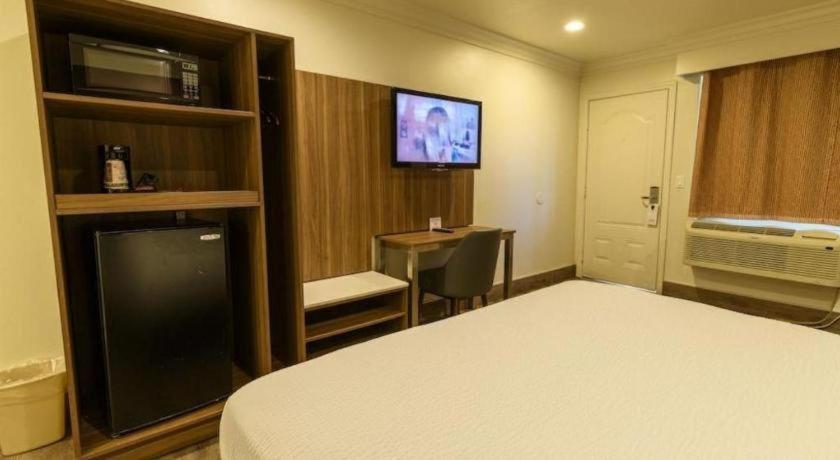 Rodeway Inn Carlsbad Exterior foto